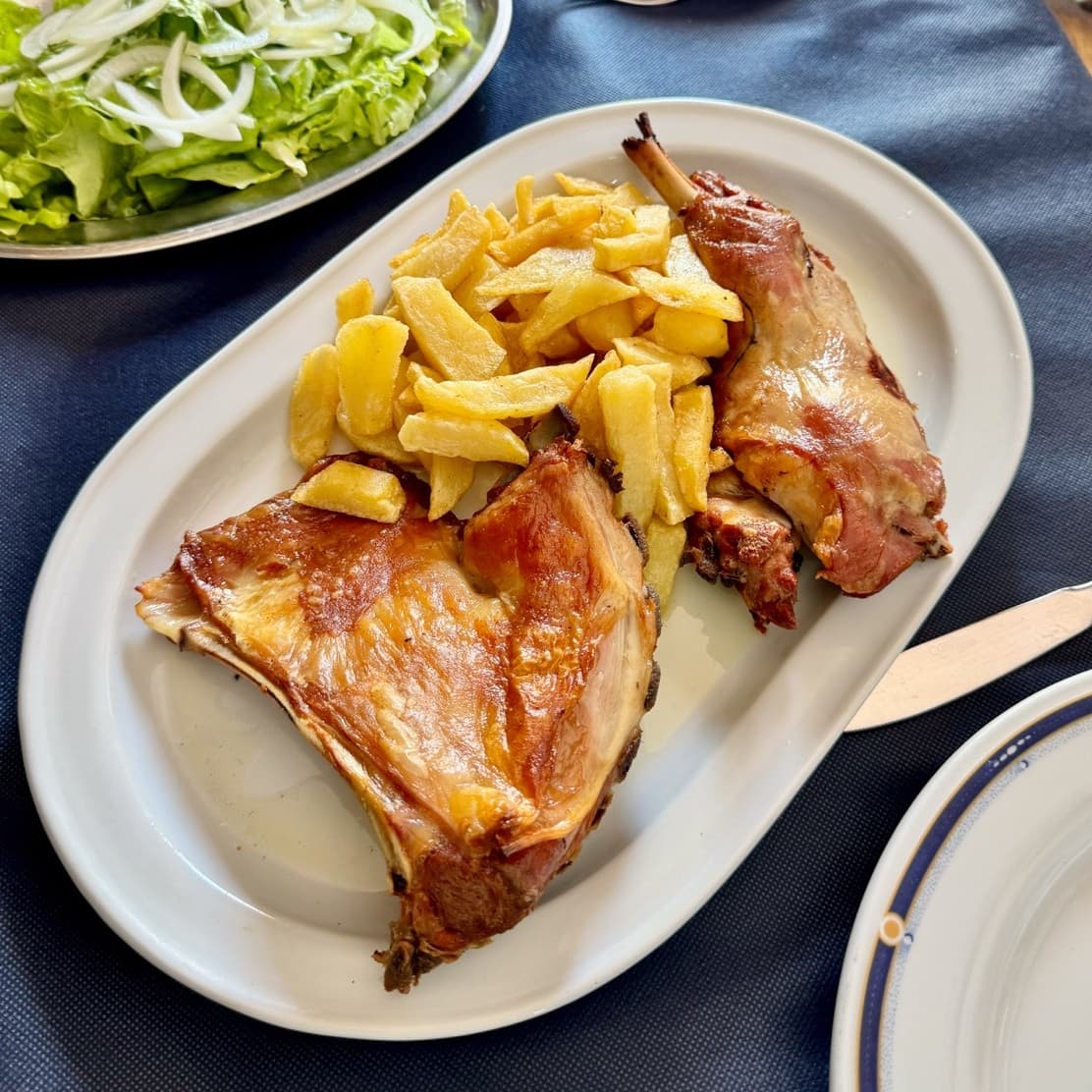 Cordero asado